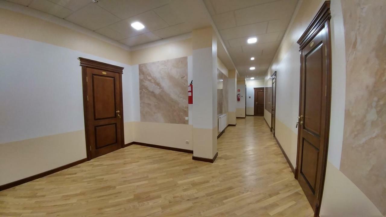 Hotel Meridian Brody Ngoại thất bức ảnh