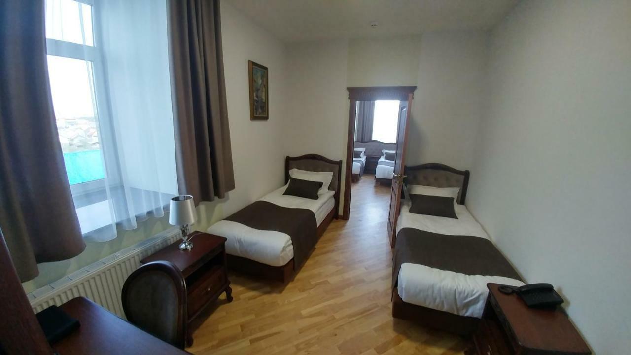 Hotel Meridian Brody Ngoại thất bức ảnh
