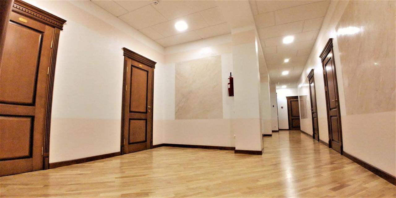Hotel Meridian Brody Ngoại thất bức ảnh