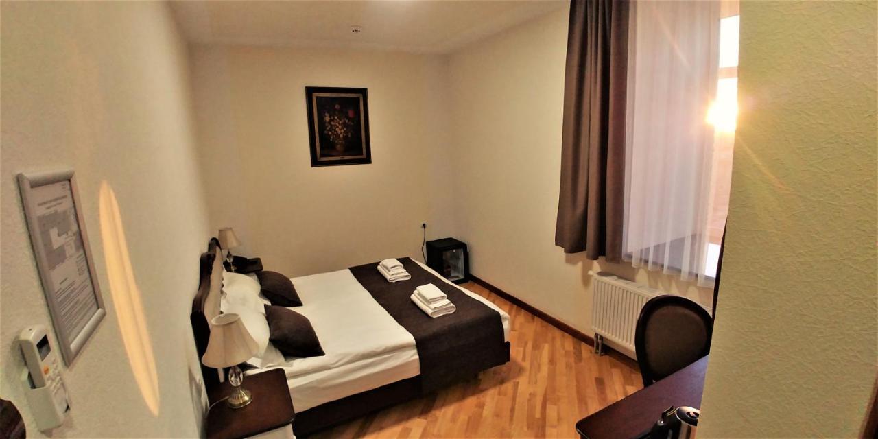 Hotel Meridian Brody Ngoại thất bức ảnh